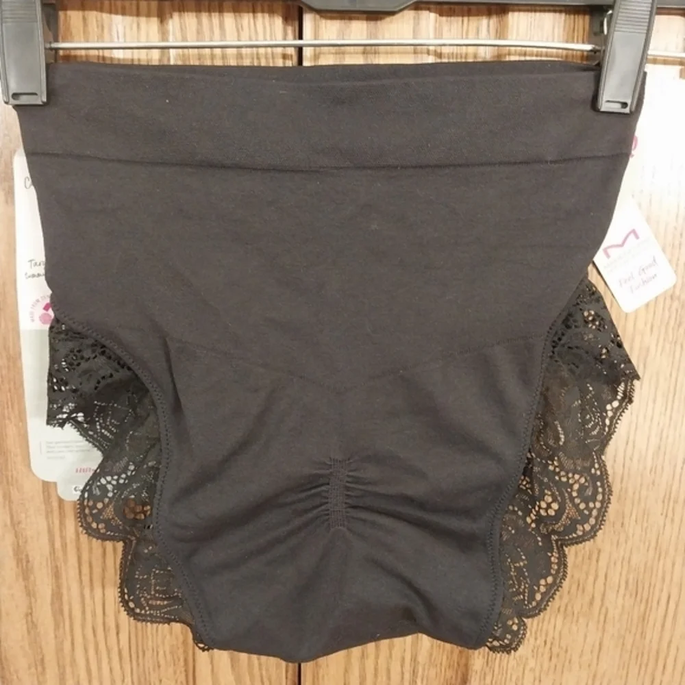 Maidenform NWT Size Small Shapes Shapewear Firm Tummy Control Lace Brief‎ Black